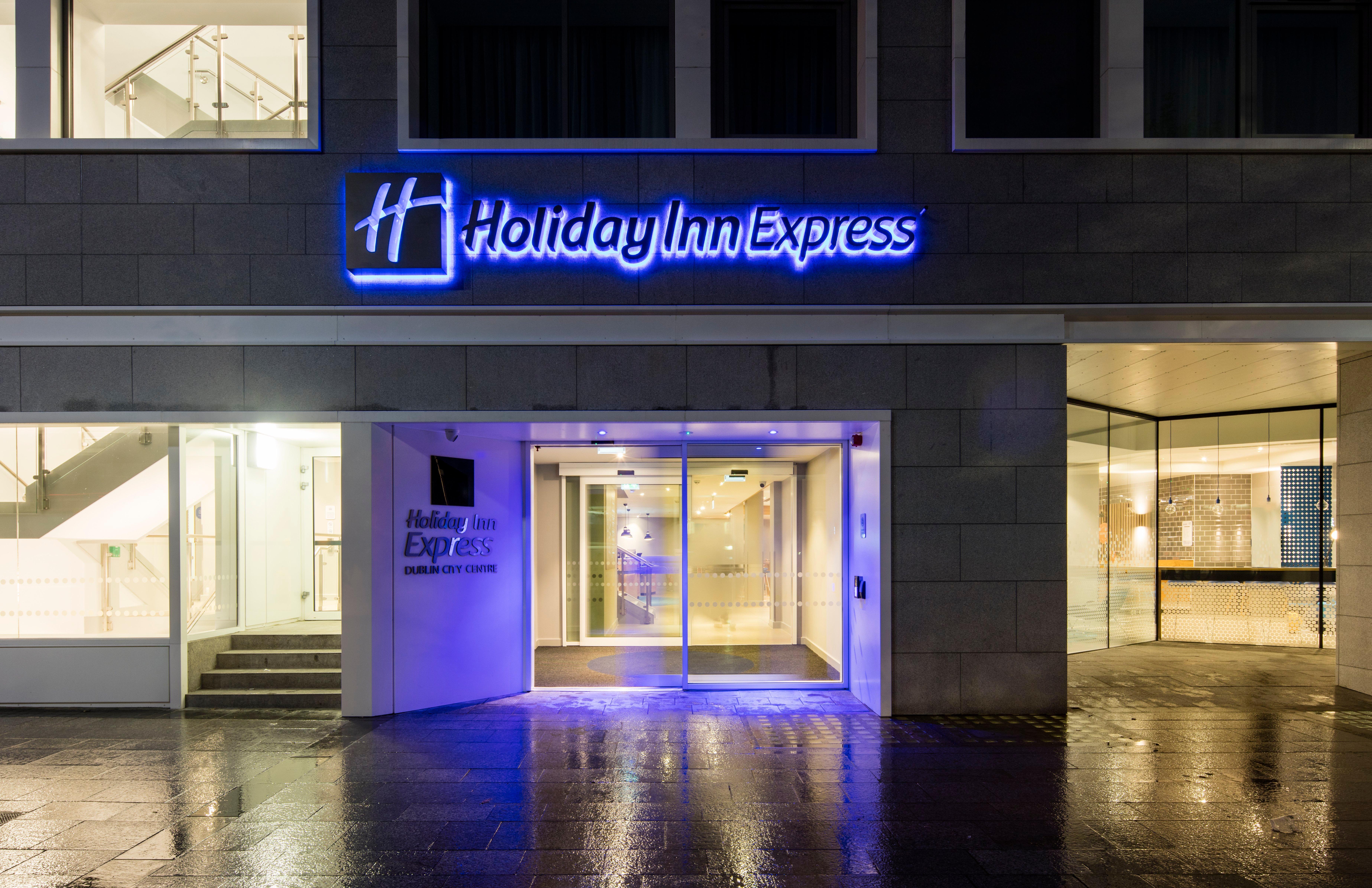 Holiday Inn Express Dublin City Centre, An Ihg Hotel Exterior foto